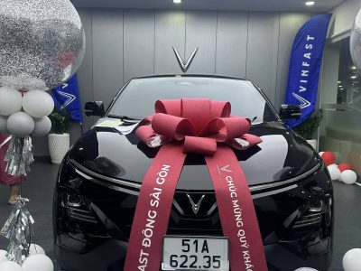 vinfast truong chinh giao xe (12)